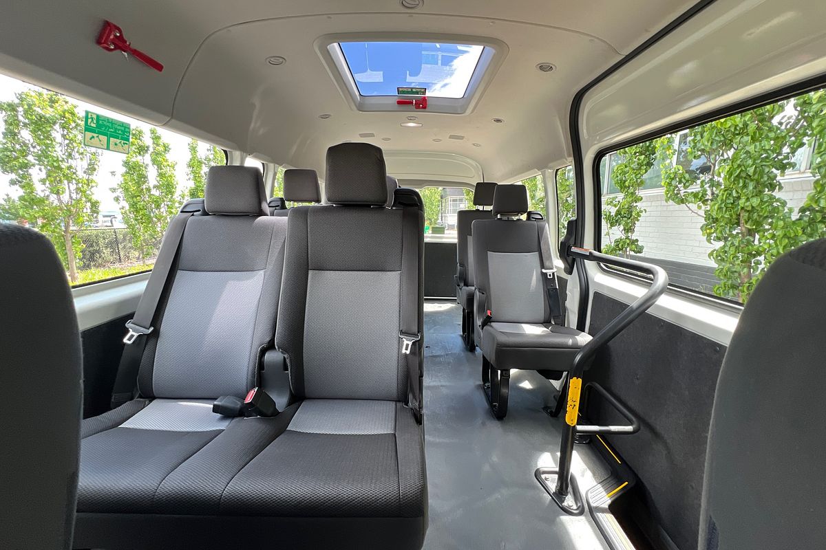 2019 Toyota Hiace Commuter GDH322R ELWB High Roof