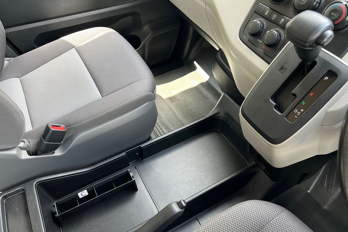 2019 Toyota Hiace Commuter GDH322R ELWB High Roof