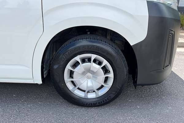 2019 Toyota Hiace Commuter GDH322R ELWB High Roof