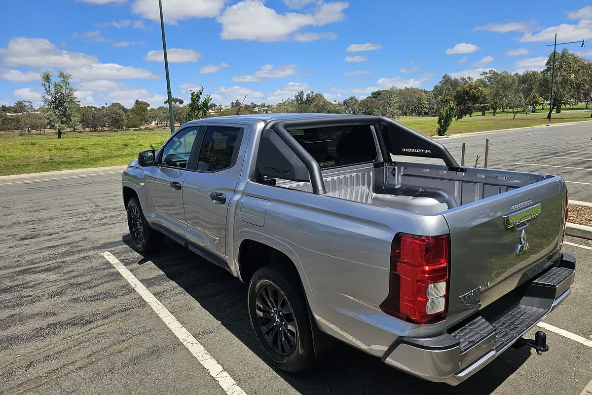 2025 Mitsubishi Triton GLX-R MV 4X4