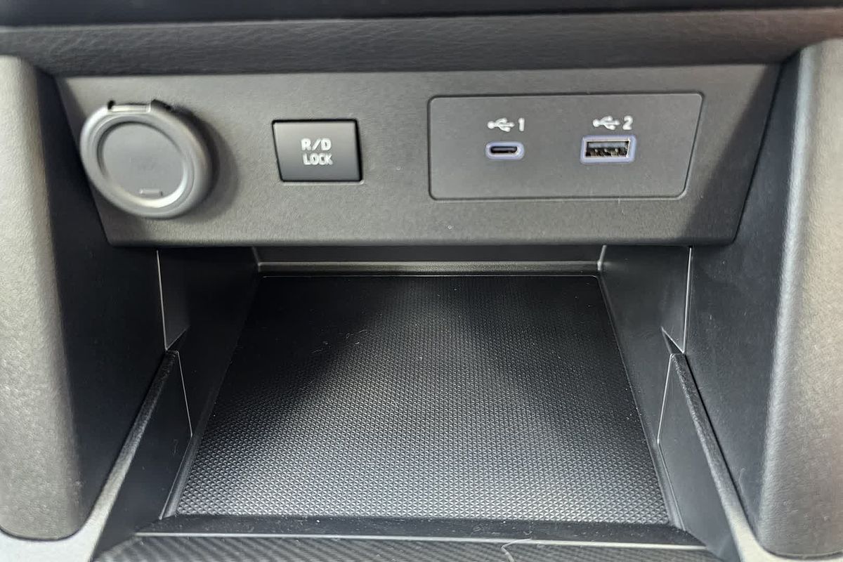 2025 Mitsubishi Triton GLX-R MV 4X4