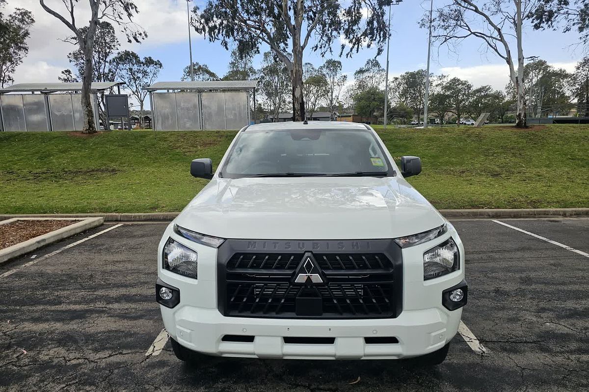 2025 Mitsubishi Triton GLX-R MV 4X4
