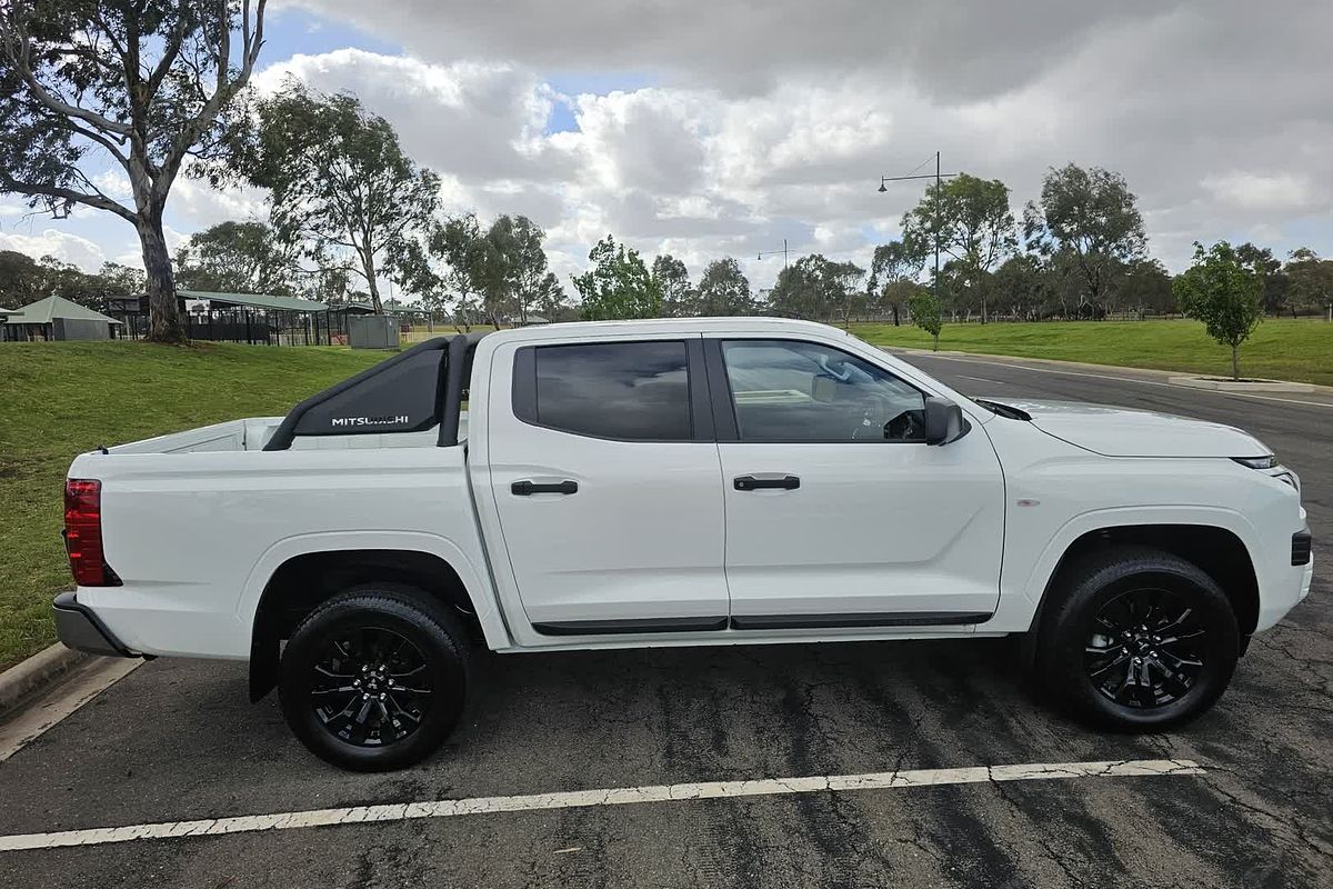 2025 Mitsubishi Triton GLX-R MV 4X4