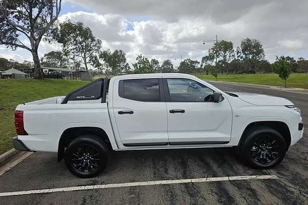 2025 Mitsubishi Triton GLX-R MV 4X4