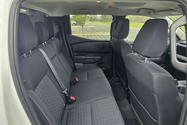 2025 Mitsubishi Triton GLX-R MV 4X4