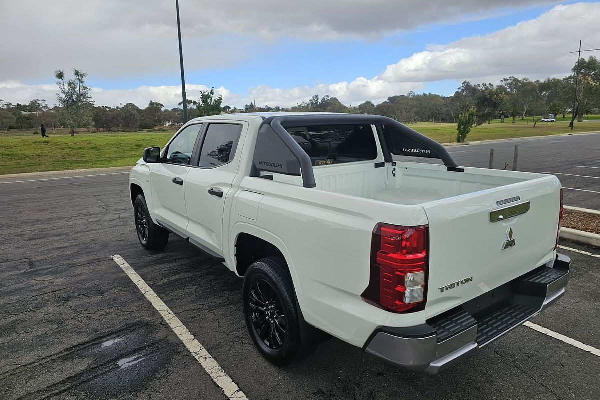 2025 Mitsubishi Triton GLX-R MV 4X4