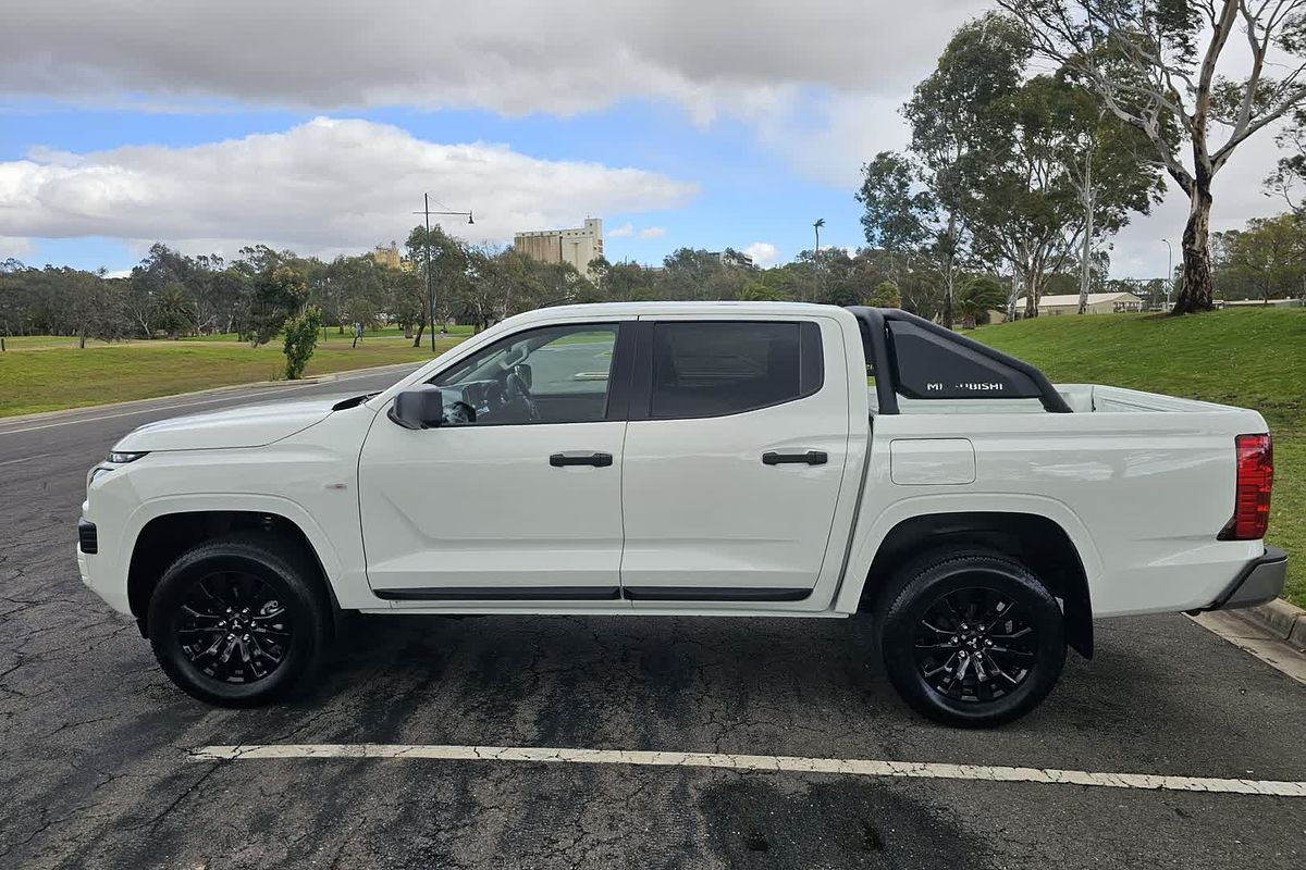 2025 Mitsubishi Triton GLX-R MV 4X4
