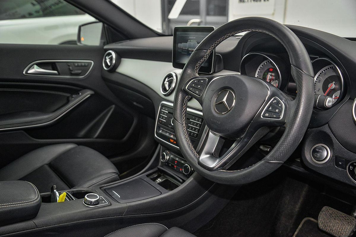2016 Mercedes-Benz GLA-Class GLA180 X156