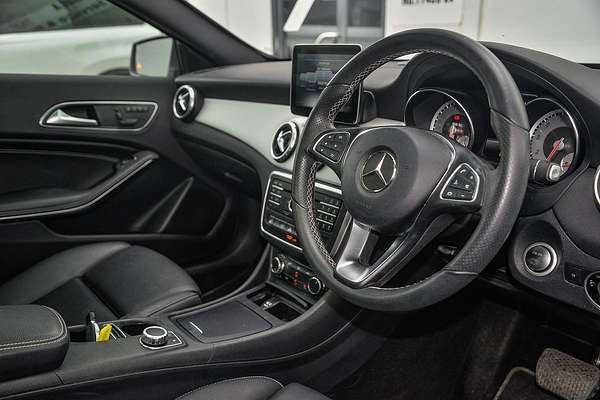 2016 Mercedes-Benz GLA-Class GLA180 X156