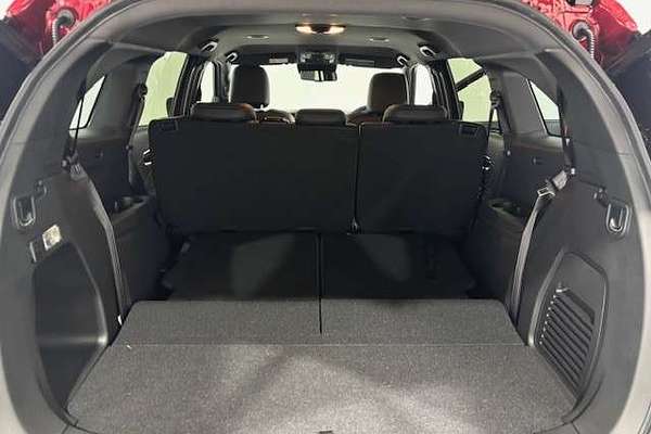 2025 Isuzu MU-X LS-T