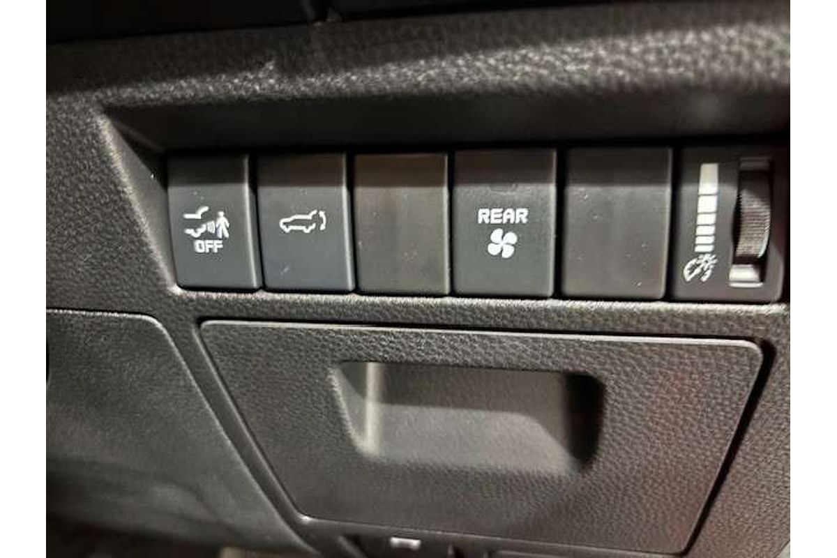 2025 Isuzu MU-X LS-T