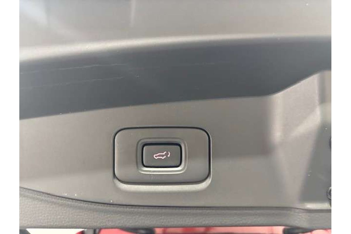 2025 Isuzu MU-X LS-T