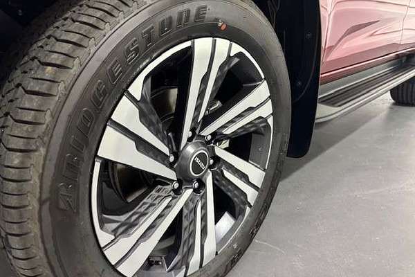 2025 Isuzu MU-X LS-T