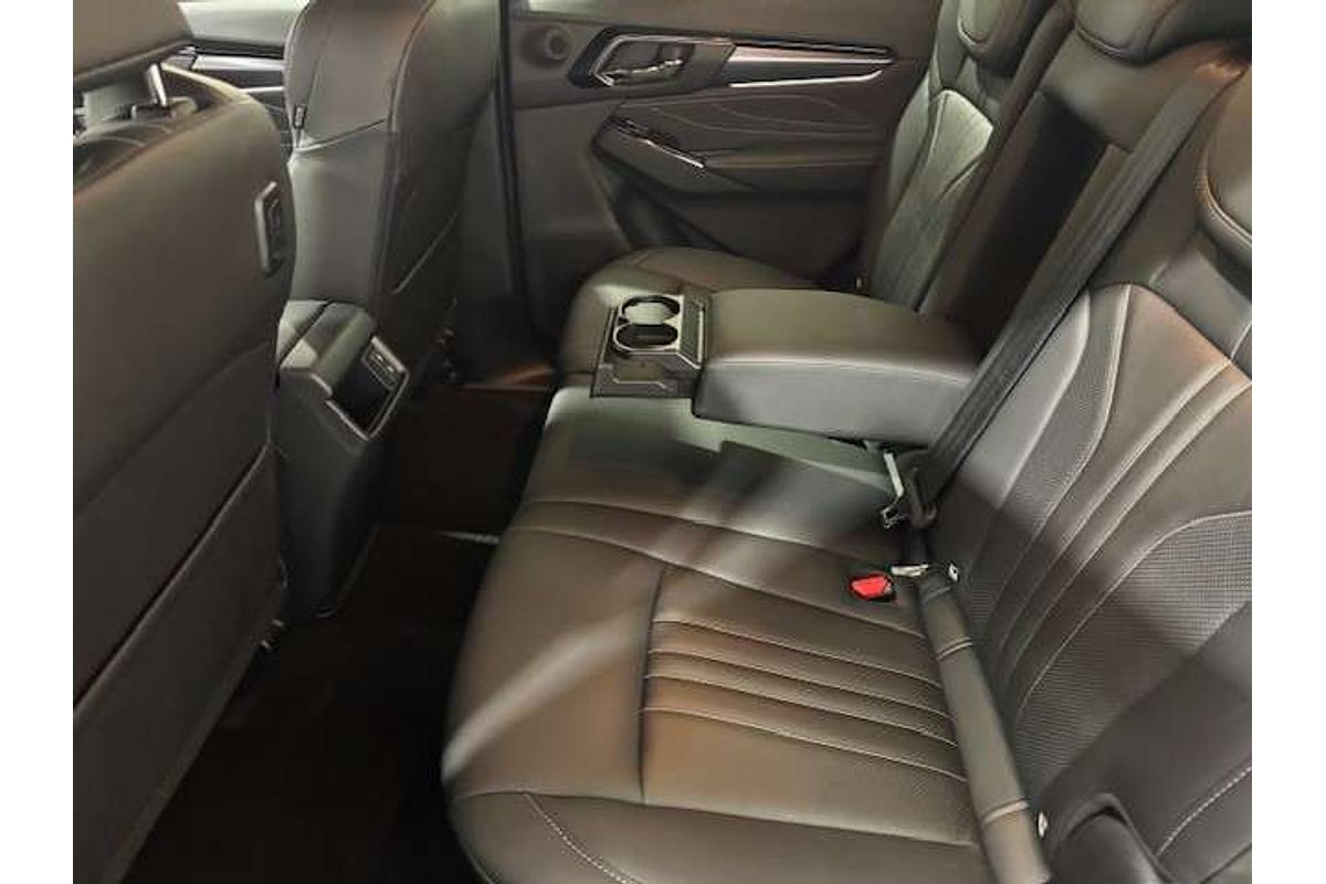 2025 Isuzu MU-X LS-T