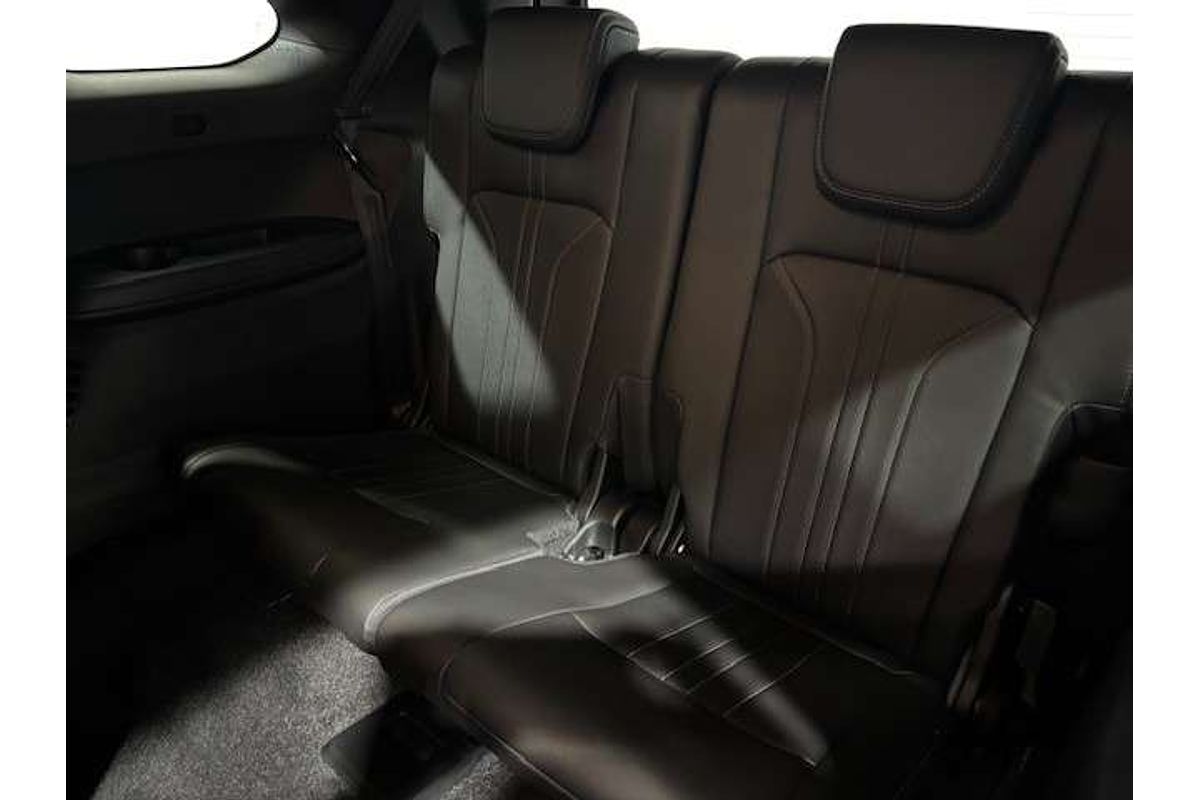 2025 Isuzu MU-X LS-T