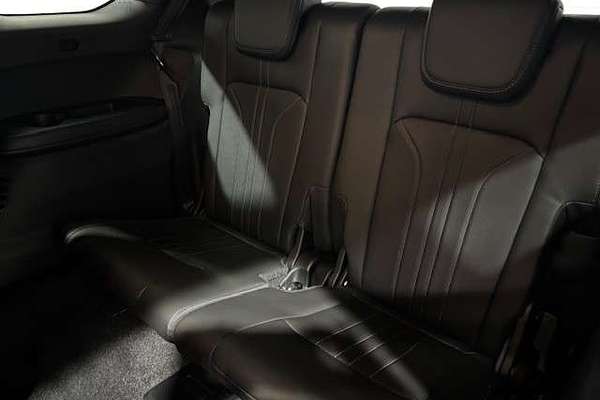 2025 Isuzu MU-X LS-T