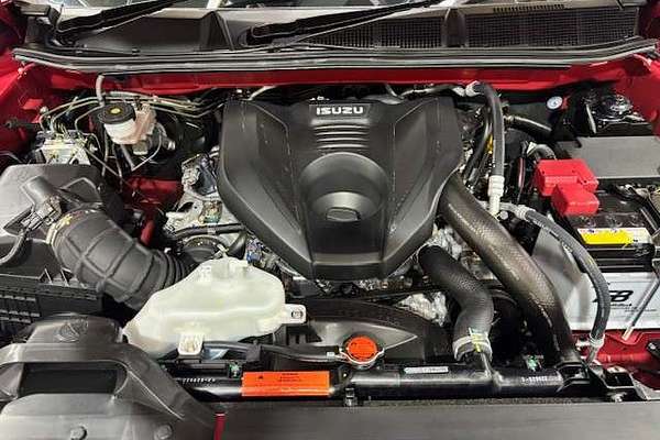 2025 Isuzu MU-X LS-T