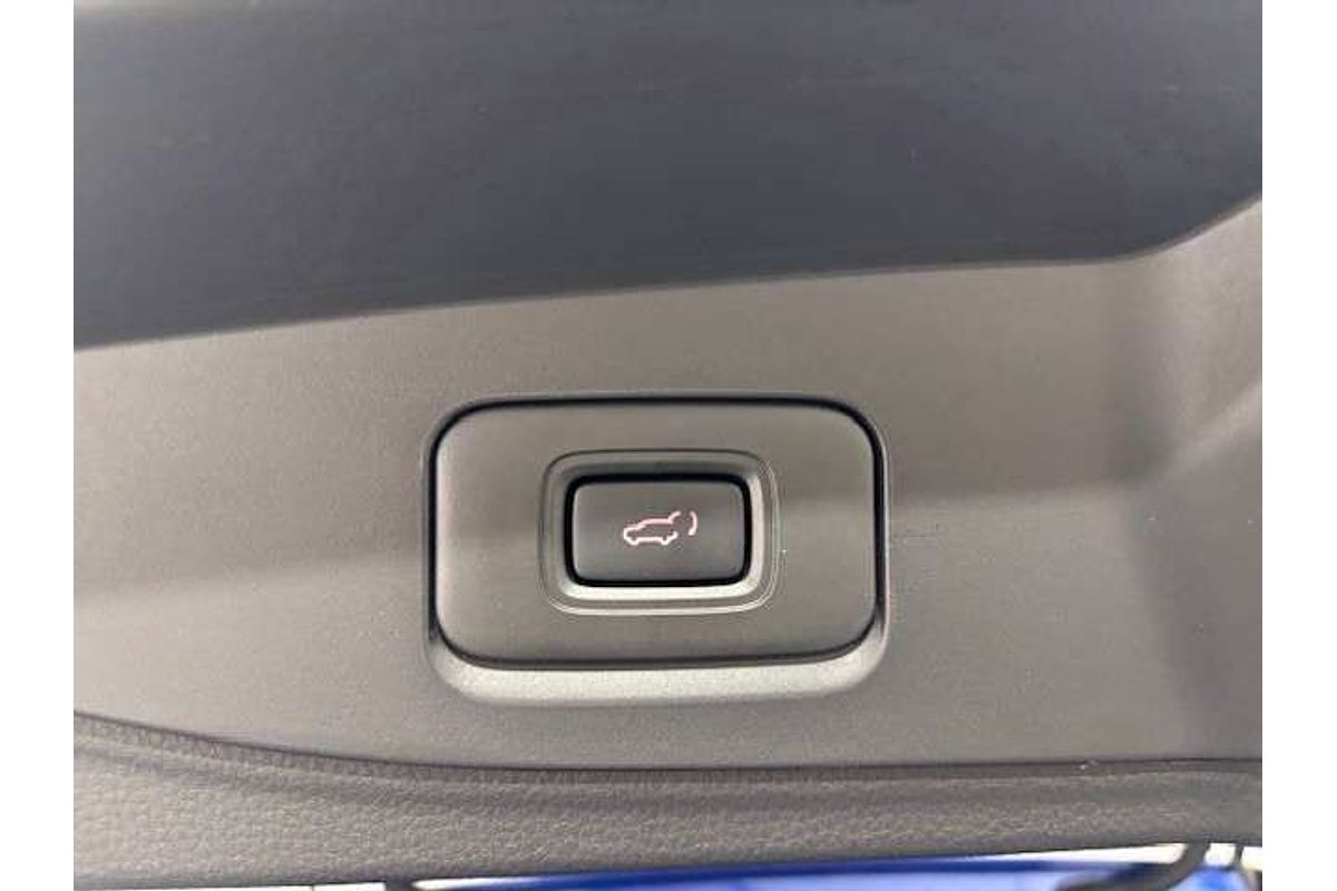 2025 Isuzu MU-X LS-U