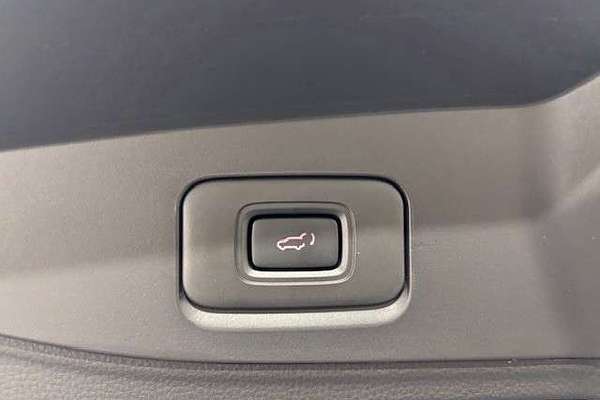 2025 Isuzu MU-X LS-U