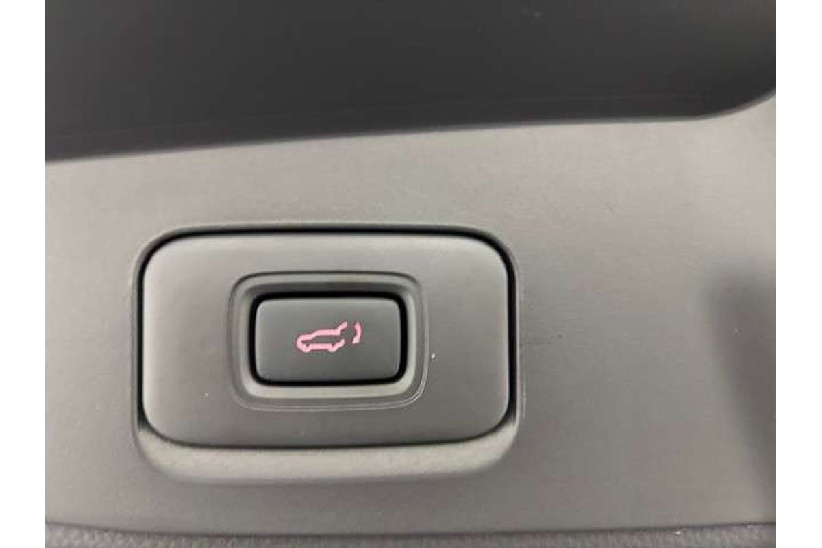 2025 Isuzu MU-X LS-U