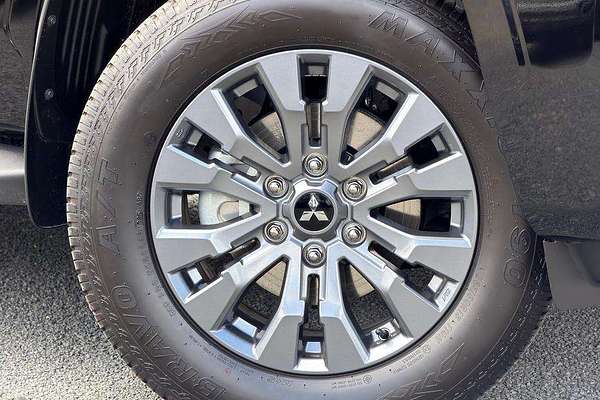 2025 Mitsubishi Triton GLS MV 4X4