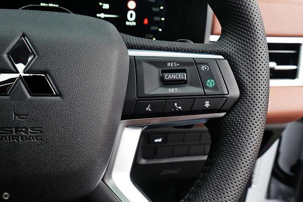 2025 Mitsubishi Outlander Exceed Tourer ZM