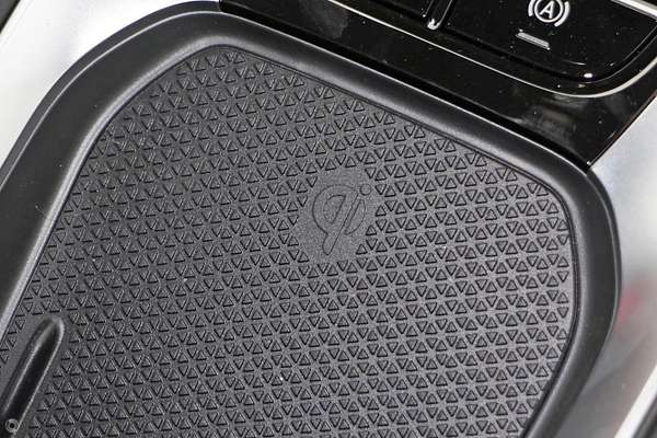 2025 MG HS Essence AS33