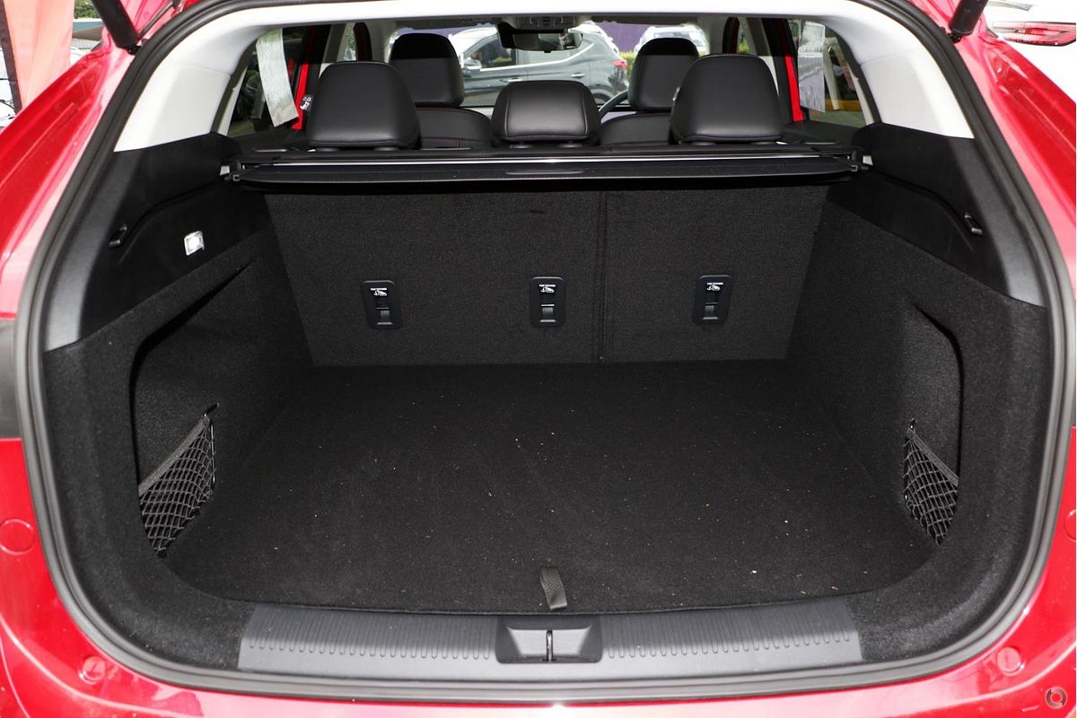 2025 MG HS Essence AS33