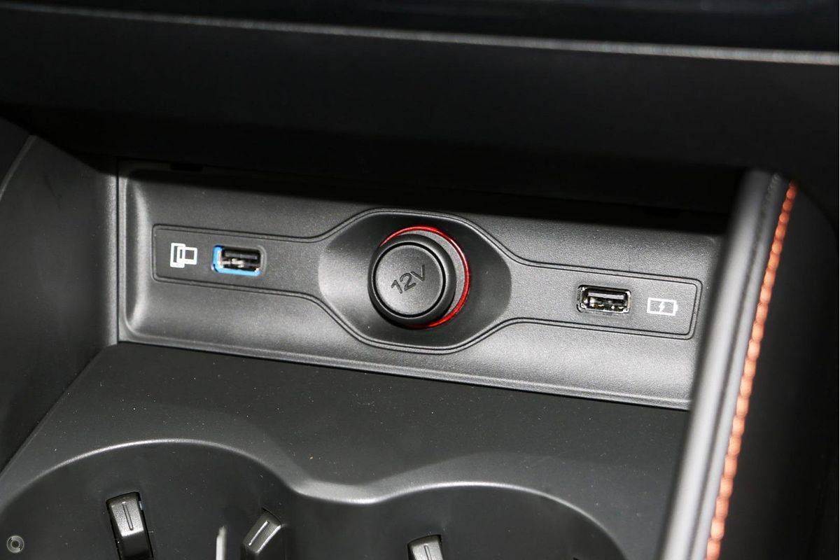 2025 MG HS Essence AS33