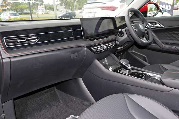 2025 MG HS Essence AS33