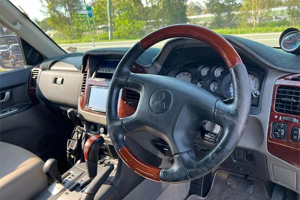 2005 Mitsubishi Pajero Exceed NP