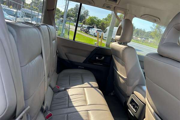 2005 Mitsubishi Pajero Exceed NP