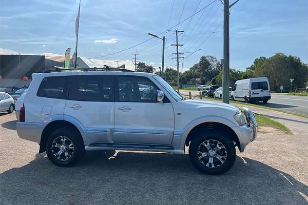 2005 Mitsubishi Pajero Exceed NP
