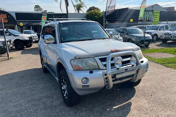 2005 Mitsubishi Pajero Exceed NP