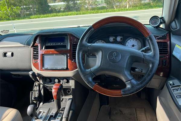 2005 Mitsubishi Pajero Exceed NP