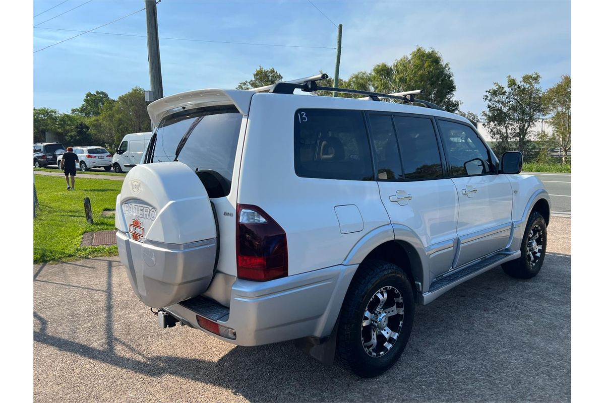 2005 Mitsubishi Pajero Exceed NP