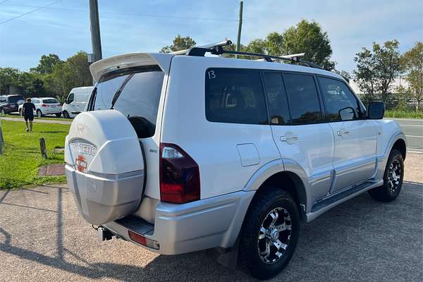 2005 Mitsubishi Pajero Exceed NP