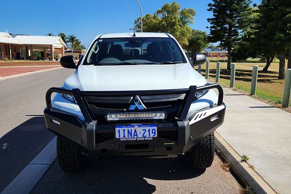 2024 Mitsubishi Triton GLX MR 4X4