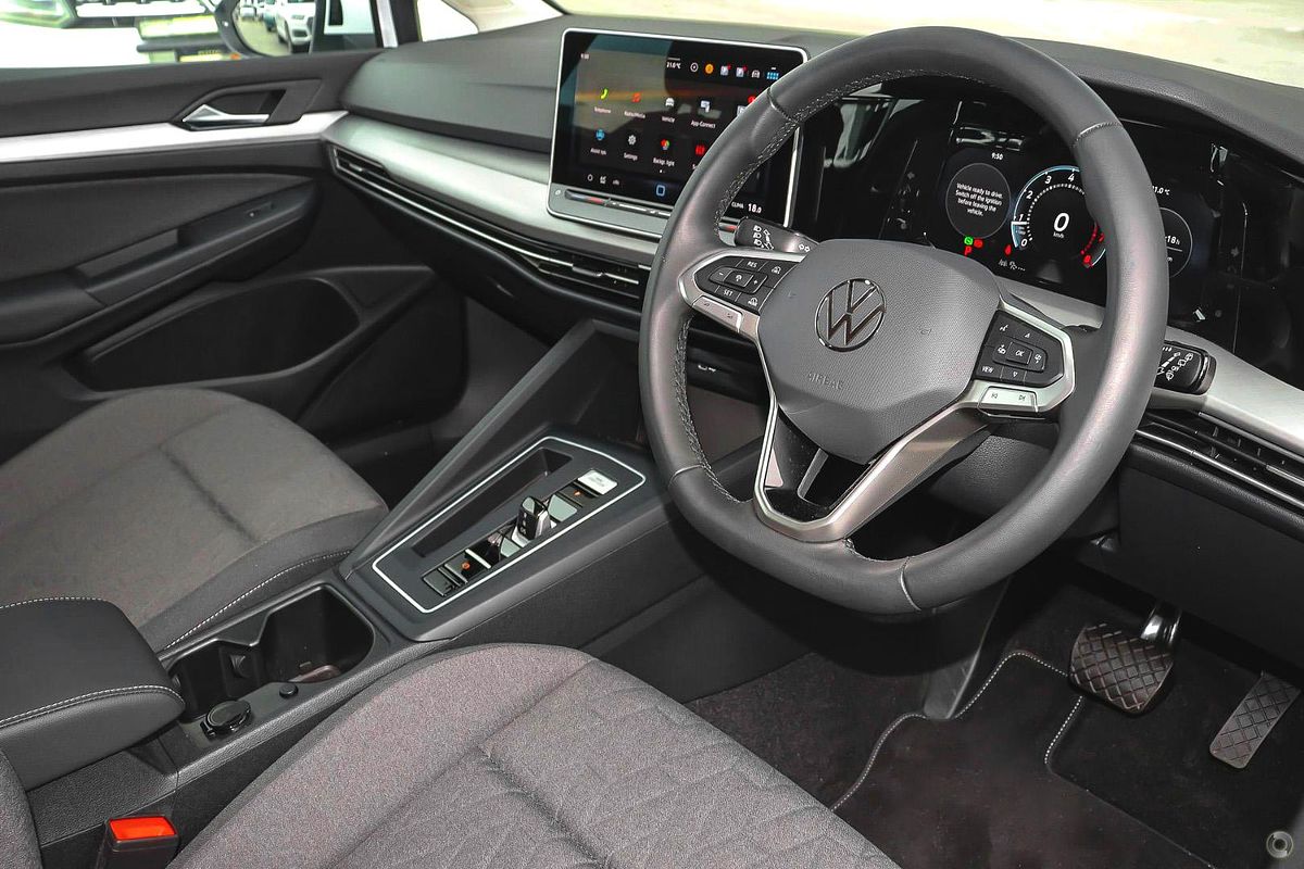 2025 Volkswagen Golf 110TSI Life 8.5