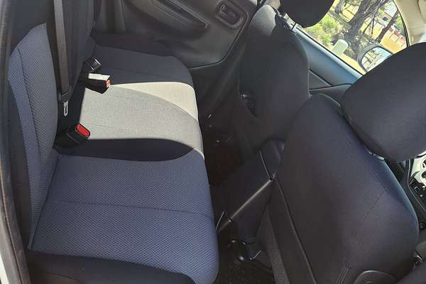 2024 Mitsubishi Triton GLX MR 4X4