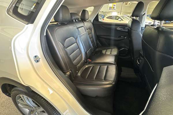 2022 MG HS Excite SAS23