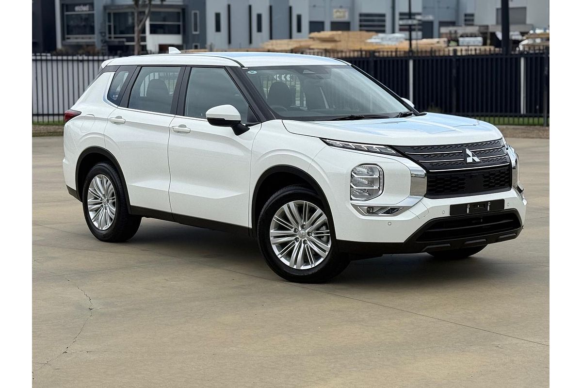 2024 Mitsubishi Outlander ES ZM