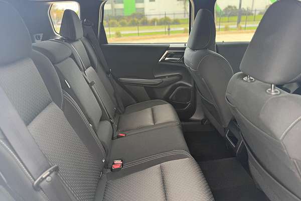 2024 Mitsubishi Outlander ES ZM