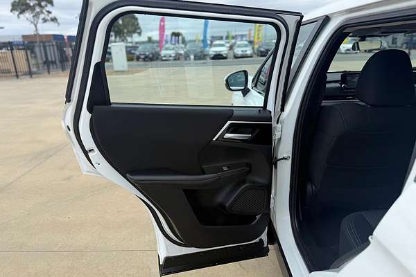 2024 Mitsubishi Outlander ES ZM