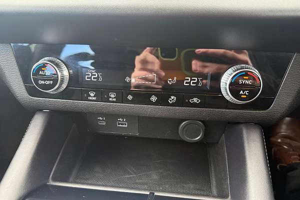 2024 Mitsubishi Outlander ES ZM