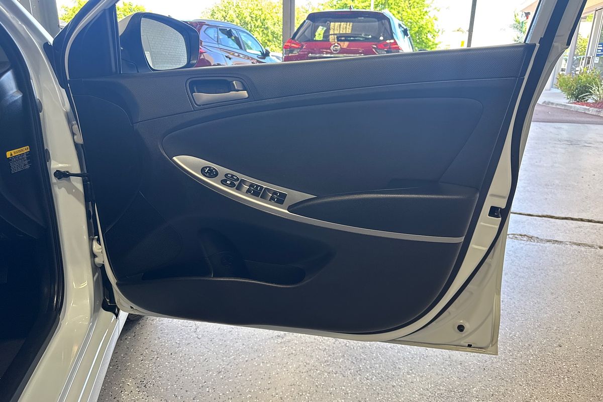 2019 Hyundai Accent Sport RB6