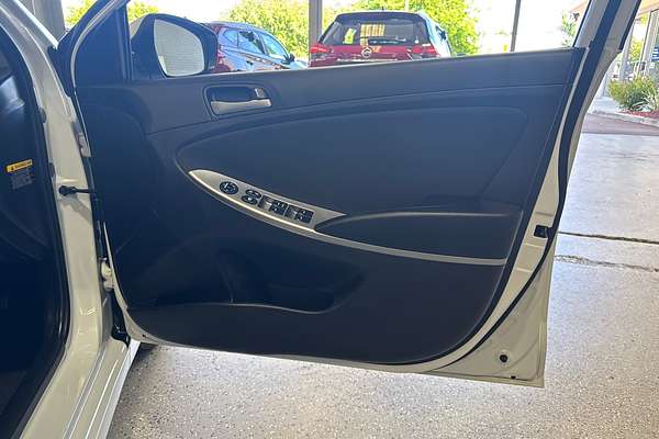 2019 Hyundai Accent Sport RB6