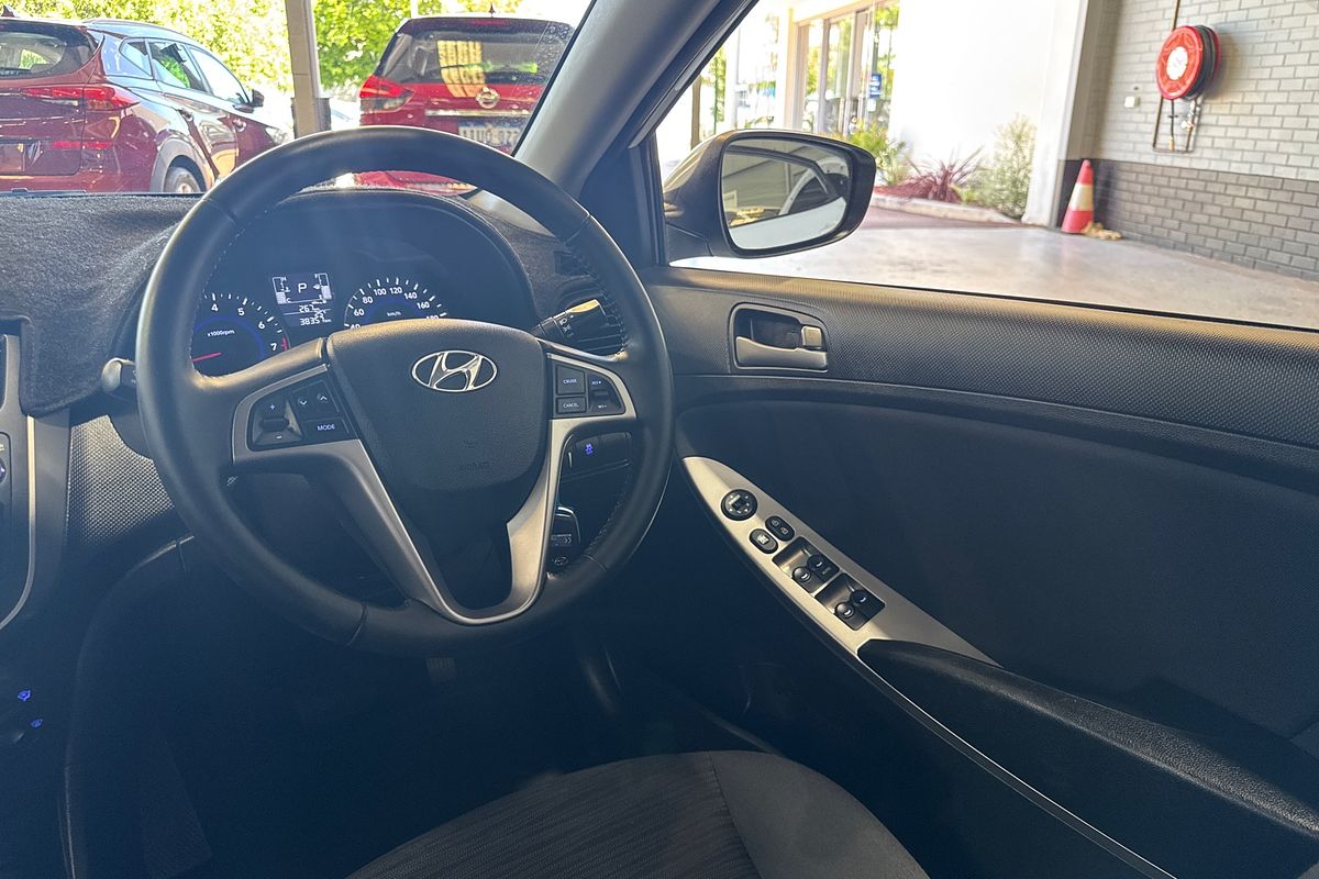 2019 Hyundai Accent Sport RB6