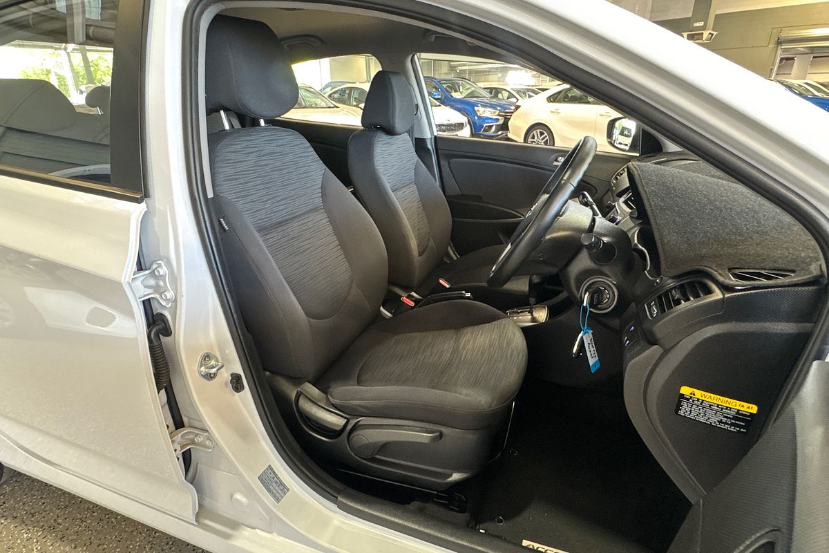 2019 Hyundai Accent Sport RB6