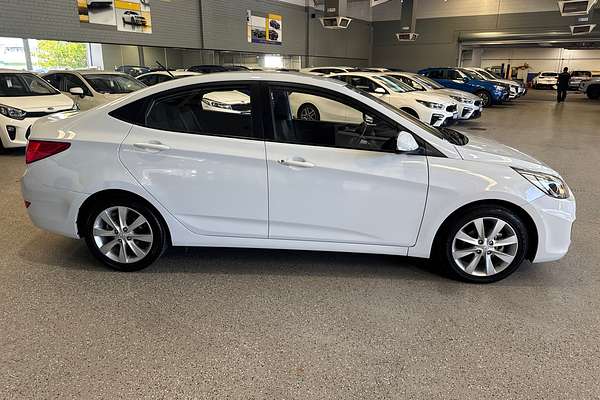 2019 Hyundai Accent Sport RB6